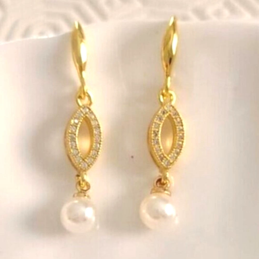 Gorgeous Gold Tone Pearl Drop Crystal Dangle Earrings